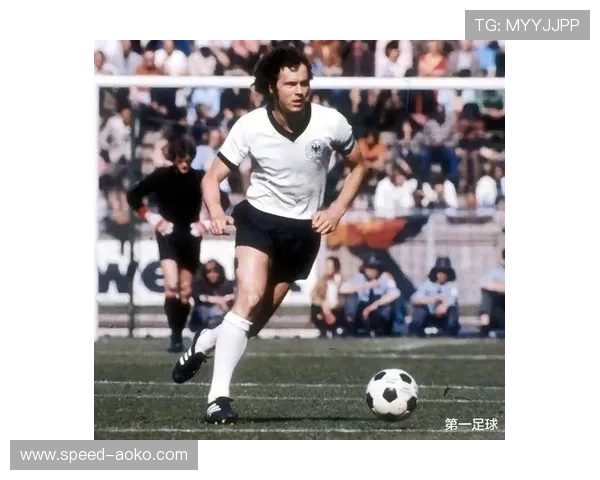 昔日足球场上最具魅力与风采的球星们回顾与传奇瞬间