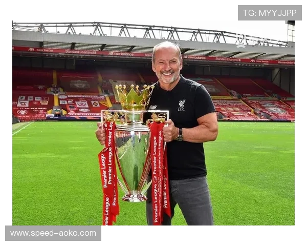 球星跨界投资足球产业推动职业联赛与青训体系协同发展趋势研究